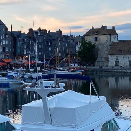 Appartement Le Phare Honfleur Bagian luar foto