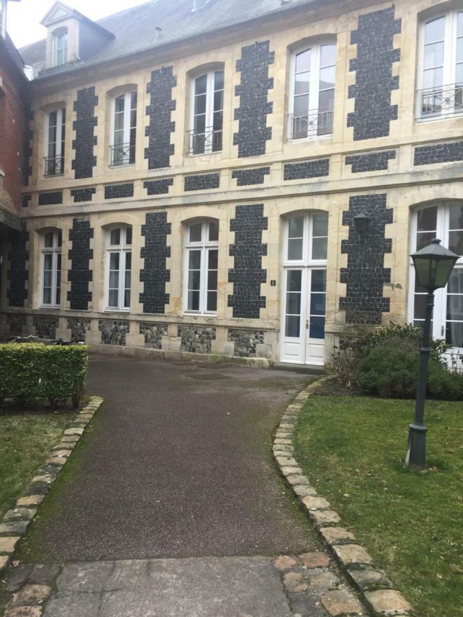 Appartement Le Phare Honfleur Bagian luar foto