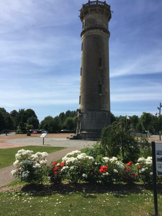 Appartement Le Phare Honfleur Bagian luar foto